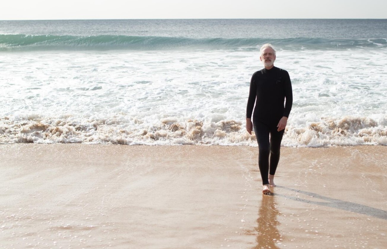 8 Differences between a Surfing and Swimming Wetsuits Like Success
